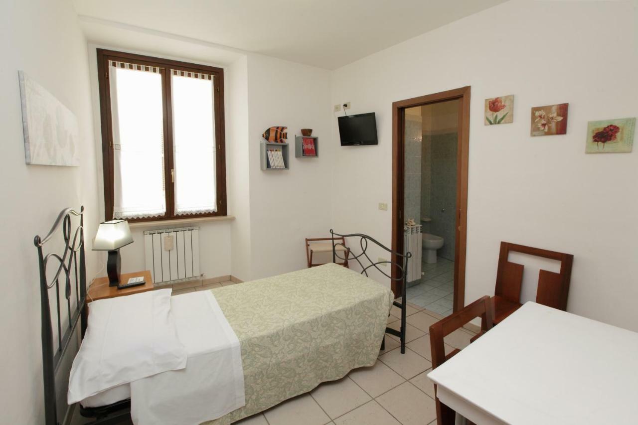 Il Cavallino Fossombrone Ngoại thất bức ảnh