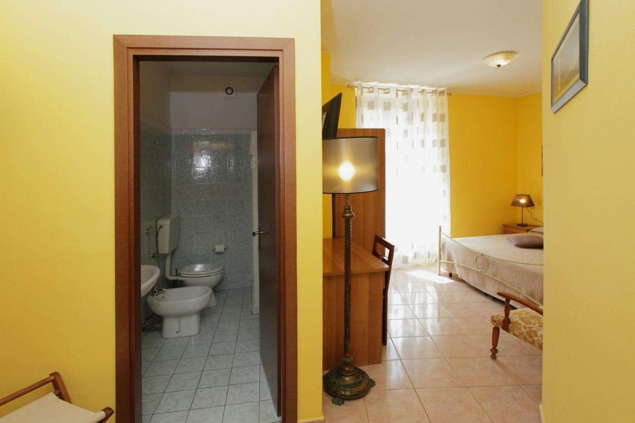 Il Cavallino Fossombrone Ngoại thất bức ảnh